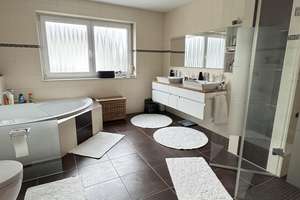 Zwei Wohneinheiten, ein Lebensgefühl - Ruhiges Haus mit Garten – Die vollständige Adresse der Immobilie erhältst du vom Anbieter., 89407 Dillingen an der Donau – Vorschaubild 11