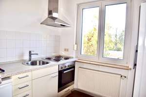 Stilvoll saniert: Vier-Zimmer-Wohnung in Würzburg – 97082 Steinbachtal, Würzburg – Vorschaubild 3