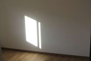 Ruhige 3,5-Zimmer-Maisonettewohnung mit Balkon, Küche, Kachelofen, Garage – Holtzendorffstraße 7, 81549 Südgiesing, München – Vorschaubild 5