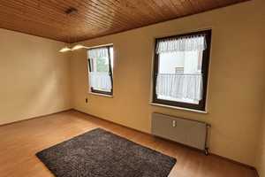 Mehr als ein Zuhause: 2-Familienhaus mit Gartenparadies, Blockhaus, Garage, Sauna + Extra-Einnahmen – Essen – Vorschaubild 9