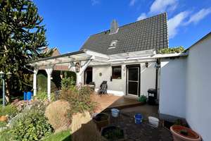 Charmantes Wohnhaus mit großem Grundstück – Die vollständige Adresse der Immobilie erhältst du vom Anbieter., 27574 Schiffdorferdamm, Bremerhaven – Vorschaubild 7