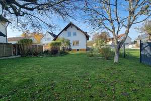 Einziehen ohne Renovierungsaufwand-Lichtdurchflutetes Einfamilienhaus in sehr guter Altdorf-Wohnlage – Die vollständige Adresse der Immobilie erhältst du vom Anbieter., 90518 Altdorf bei Nürnberg – Vorschaubild 7