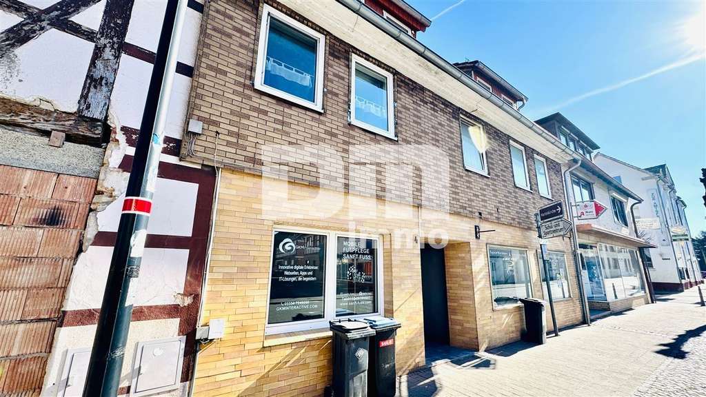 Immobilie in Moringen - Vollvermietetes Wohn- und Gewerbeensemble: 3 Wohnungen + 2 Gewerbeeinheiten - Bild 0