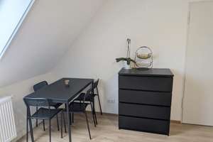 Nähe Wöhrder Wiese !  Helle moderne 3-Zi.-DG-Whg. 83 m², Laminat, 6. OG mit Aufzug – Die vollständige Adresse der Immobilie erhältst du vom Anbieter., 90489 Wöhrd, Nürnberg – Vorschaubild 3