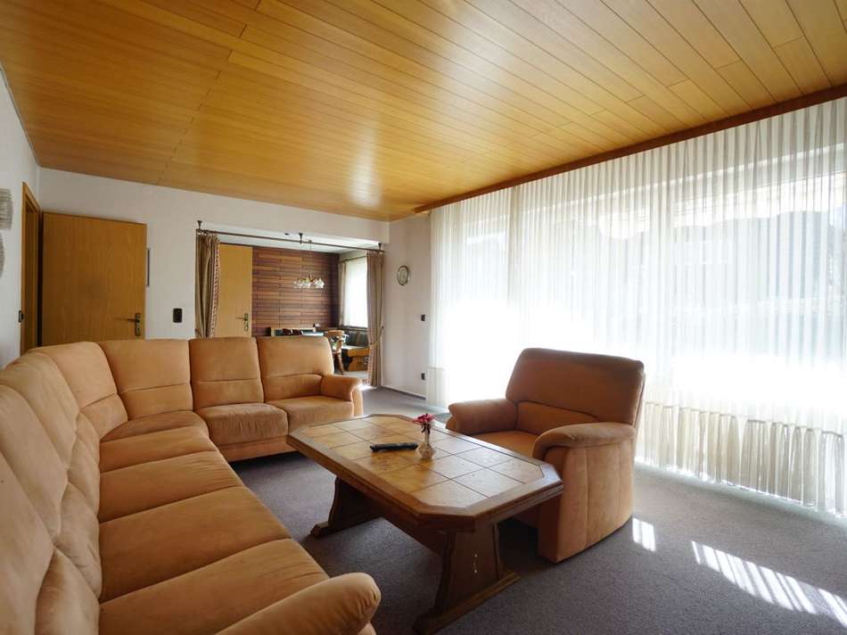 Geräumiges Wohn-/Esszimmer