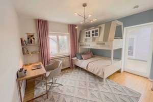 Charmante Stadtvilla mit separatem Gästehaus/Einliegerbereich in schöner und ruhiger Lage – Die vollständige Adresse der Immobilie erhältst du vom Anbieter., 81377 Am Waldfriedhof, München – Vorschaubild 10