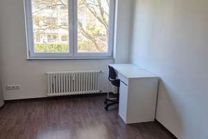 Bezugsfreie 4-Zimmer-Eigentumswohnung mit Loggia und idealer Raumaufteilung – modernisiert 2013 – Die vollständige Adresse der Immobilie erhältst du vom Anbieter., 53123 Duisdorf, Bonn – Vorschaubild 6
