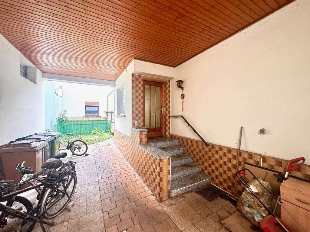 Immobilie in Lampertheim - Zweifamilienhaus mit Einliegerwhg. in Lampertheim. - Bild 0