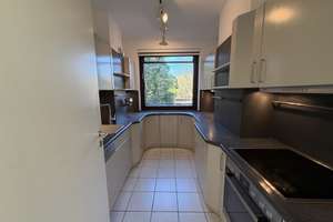 Im Herzen von Blankenese: Helles 3-Zi.-Penthouse mit großer Dachterrasse, 2 Bädern + TG-St.pl. – Die vollständige Adresse der Immobilie erhältst du vom Anbieter., 22587 Blankenese, Hamburg – Vorschaubild 11
