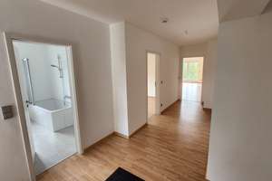 Top gelegene helle 2-Zimmer-Wohnung mit Einbauküche und wunderschönem Ausblick  – Schilllerstraße 15, 85055 Nordost, Ingolstadt – Vorschaubild 4