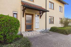 Renovierungsbedürftig aber sofort verfügbar! 3-ZKB im Dachgeschoss, zwei Balkone, Garage und Keller! – Die vollständige Adresse der Immobilie erhältst du vom Anbieter., 85053 Südost, Ingolstadt – Vorschaubild 4