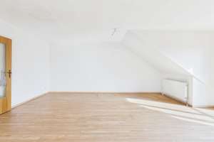 Renovierungsbedürftig aber sofort verfügbar! 3-ZKB im Dachgeschoss, zwei Balkone, Garage und Keller! – Die vollständige Adresse der Immobilie erhältst du vom Anbieter., 85053 Südost, Ingolstadt – Vorschaubild 6