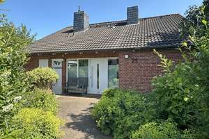 Molfsee Dorf- Grüne Oase: Architektenhaus mit riesigem Grundstück und raffinierter Ebenenstruktur – Die vollständige Adresse der Immobilie erhältst du vom Anbieter., 24113 Molfsee – Vorschaubild 1