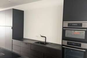 Exklusive 2-Zimmer-Wohnung (103 m²) in Bestlage von Karlsruhe, befristet für 2 Jahre – Die vollständige Adresse der Immobilie erhältst du vom Anbieter., 76133 Innenstadt-West, Karlsruhe – Vorschaubild 3