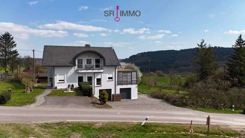 Immobilie in Nusbaum - Stilvolle Wohnidylle mit Fernblick – Hochwertiges Einfamilienhaus mit Einliegerwohnung, Erdwärme und - Bild 0