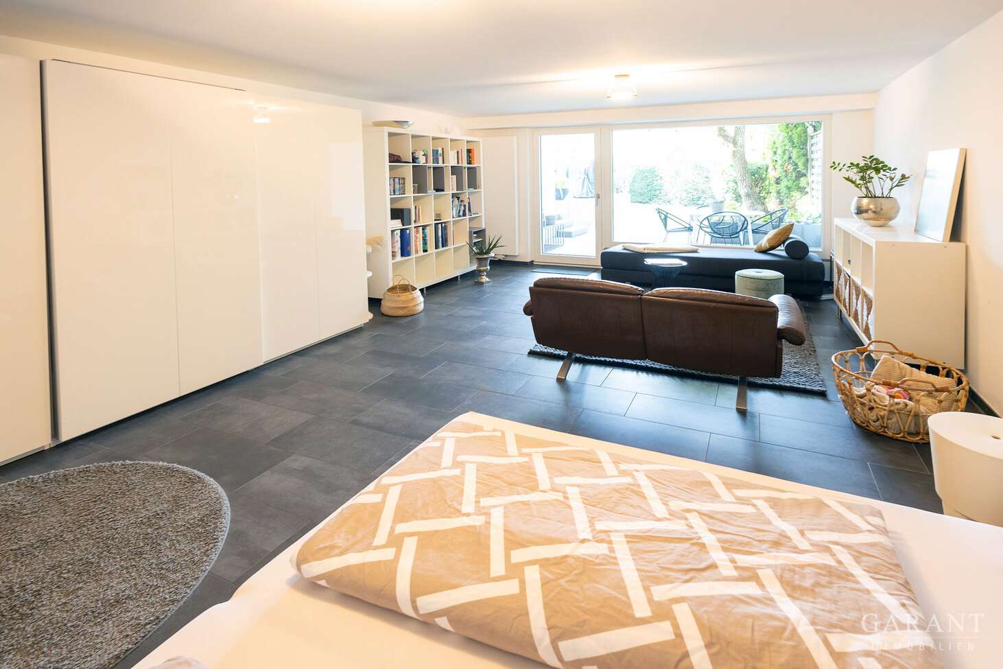 Immobilie in Talheim - Wohnen mit Stil: Kernsaniertes Reihenhaus mit außergewöhnlicher Architektur und viel Privatsphäre - Bild 0