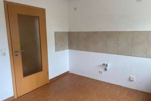 3-Raum-Wohnung mit Badewanne und großem Balkon – Seehäuser Weg 77, 39387 Oschersleben (Bode) – Vorschaubild 4