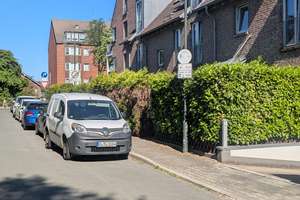Traumhafte 2 Raum Wohnung mit Sonnenbalkon und Tiefgaragenstellpaltz