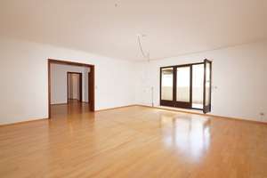 Großzügige 3-Zimmer-Wohnung mit Potenzial, Balkon und Garage in Wiesbaden-Bierstadt – 65191 Bierstadt, Wiesbaden – Vorschaubild 1