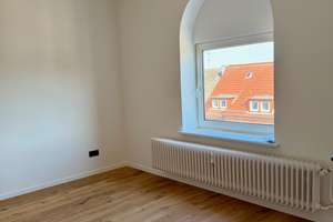 Moderne, frisch sanierte Dachgeschosswohnung – ideal für Singles, Studierende oder Kapitalanleger