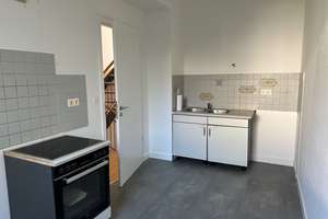 Reihenmittelhaus mit Gartenanteil,max. 5 Personen, mit eigenem festen Einkommen – Käthe-Heinemann-Weg 19, 13591 Staaken, Berlin – Vorschaubild 7