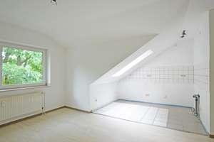 Über den Dächern von DUI-Overbruch - helle 3,5-Raum-DG-Wohnung! – Memeler Str 34, 47178 Overbruch, Duisburg – Vorschaubild 5