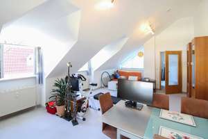 2-Zi.-Dachgeschosswohnung in ruhiger Wohnlage von Pasing-Obermenzing – Die vollständige Adresse der Immobilie erhältst du vom Anbieter., 81245 Obermenzing, München – Vorschaubild 2