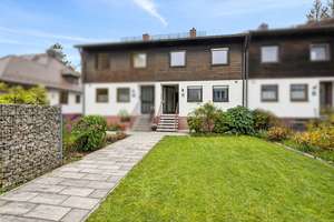 *WALDTRUDERING AUFGEPASST* Charmantes Split-Level-Reihenhaus in begehrter Lage