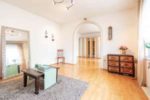 Ungewöhnlich vielseitig: Großzügiges Einfamilienhaus mit Charme, Optionen und Perspektive – Die vollständige Adresse der Immobilie erhältst du vom Anbieter., 42651 Solingen-Mitte, Solingen – Vorschaubild 9