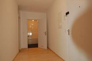 Zuhause mit 72 Quadratmetern, plus Hobbyraum + großer Loggia  in Solln – Rungestr. 43, 81479 Solln, München – Vorschaubild 13