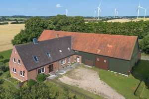 Landleben mit Potenzial: charmanter Resthof zwischen Kiel und Eckernförde – Die vollständige Adresse der Immobilie erhältst du vom Anbieter., 24363 Holtsee – Vorschaubild 2