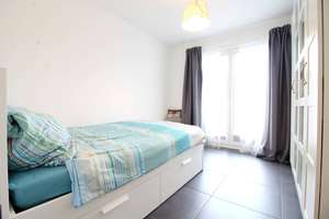 Exklusive, sanierte 2-Zimmer-Wohnung mit Balkon und Einbauküche in Düsseldorf – Karolingerstraße 59, 40223 Bilk, Düsseldorf – Vorschaubild 3