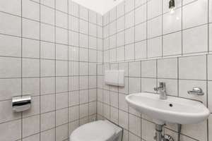 Gepflegte Dachgeschosswohnung in ruhiger Lage | 500m zur Würm & Pasinger Stadtpark – Die vollständige Adresse der Immobilie erhältst du vom Anbieter., 81243 Pasing, München – Vorschaubild 9