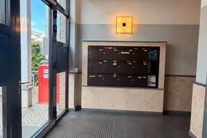 Schmuckstück zur Miete: 2-Zimmer-Wohnung mit riesiger Terrasse & Einbauküche – Am Amtsgraben 24, 12559 Köpenick, Berlin – Vorschaubild 2