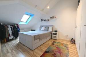 Helle 3-Zimmer-Wohnung mit Dachterrasse
Weitblick über Wuppertal inklusive – Die vollständige Adresse der Immobilie erhältst du vom Anbieter., 42285 Barmen, Wuppertal – Vorschaubild 5