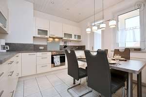 Modern möblierte Wohnung mit Loggia in schönem Altbau in Stuttgart Ost – Die vollständige Adresse der Immobilie erhältst du vom Anbieter., 70184 Gablenberg, Stuttgart – Vorschaubild 3