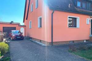 Charmante Doppelhaushälfte in gefragter Lage zu verkaufen! – Die vollständige Adresse der Immobilie erhältst du vom Anbieter., 91074 Herzogenaurach – Vorschaubild 2