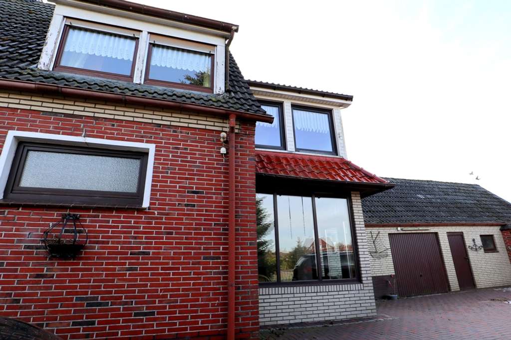 Immobilie in Rhauderfehn - EFH im Zentrum von Rhauderfehn * 6 ZKB * Kanallage * Bj. 1962 * 1294 m² Grundstück * - Bild 4