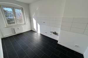 Genau das Richtige! Renovierte 2-Zimmer-Wohnung! – Elisenstraße 11, 39122 Magdeburg – Vorschaubild 1