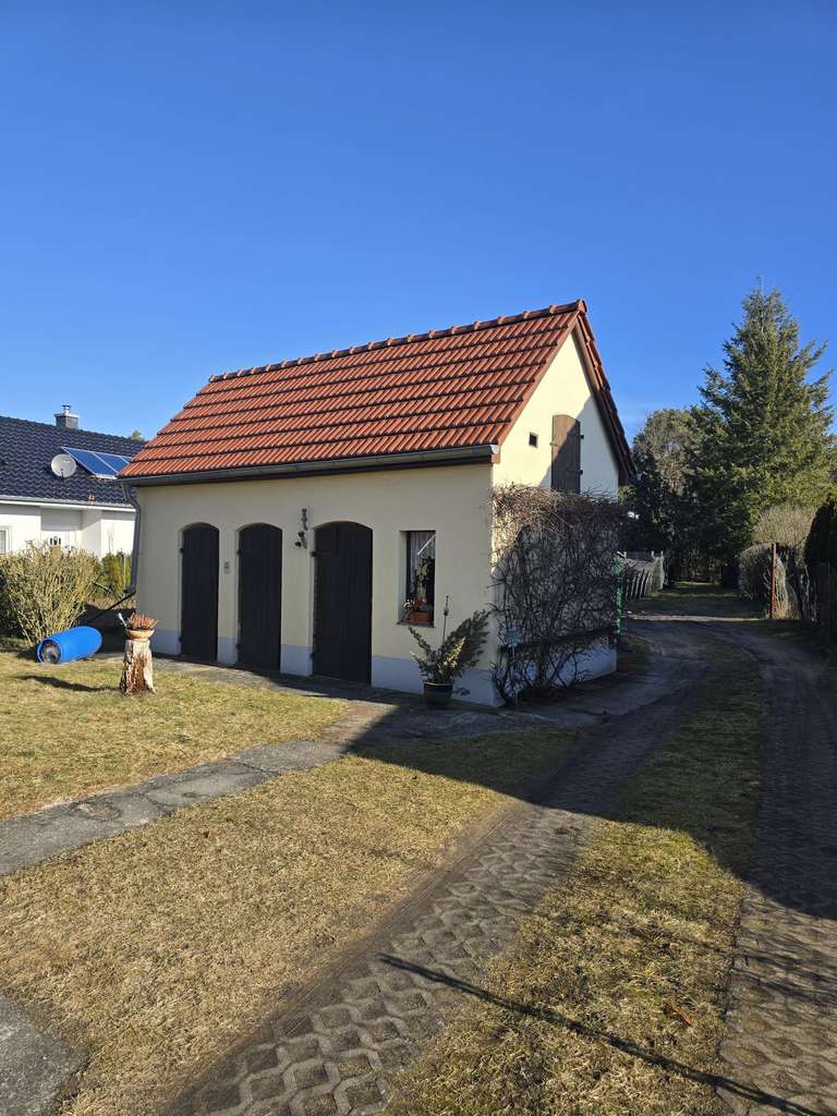 Immobilie in Langewahl - Charmantes Zweifamilienhaus mit großem Grundstück in Langewahl – Kapitalanlage mit Perspektive - Bild 1