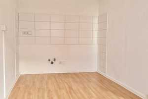 3-Raum Wohnung im EG – Astonstr. 39, 39116 Magdeburg – Vorschaubild 1