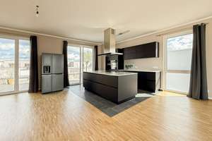 PENTHOUSE-LIVING - LICHT. WEITE. PRIVATSPHÄRE – Die vollständige Adresse der Immobilie erhältst du vom Anbieter., 40627 Unterbach, Düsseldorf – Vorschaubild 2