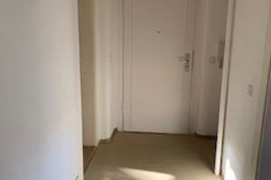 Sonnige und helle 3 Zimmer Wohnung mit Balkon ins Grüne – Krugstr. 89, 90419 Sandberg, Nürnberg – Vorschaubild 10