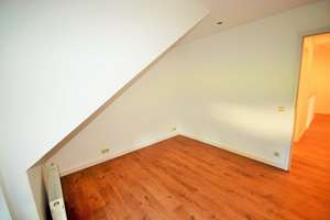 P22 Traumhafte Doppelhaushälfte in Top-Lage **Alt-Wittlaer** – Die vollständige Adresse der Immobilie erhältst du vom Anbieter., 40489 Wittlaer, Düsseldorf – Vorschaubild 27