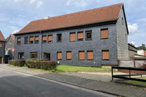 Mehrfamilienhaus in Elgersburg – Die vollständige Adresse der Immobilie erhältst du vom Anbieter., 98716 Elgersburg – Vorschaubild 1
