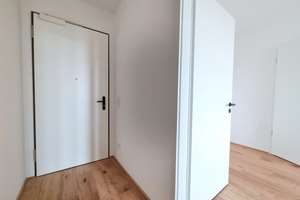 ENTSPANNTES WOHNEN DIREKT AM RHEIN MIT BLICK INS HAFENBECKEN.  – 55120 Neustadt, Mainz – Vorschaubild 16