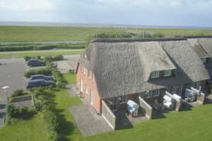 Festpreis! Ferienhaus unter Reet direkt am Nordseedeich. – Nordfriesland (Kreis) – Vorschaubild 1