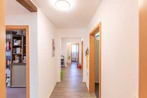 Ein Zweifamilienwohnhaus mit Viel Platz. Viel Aussicht. Viel Zuhause. – Schwäbisch Hall (Kreis) – Vorschaubild 12