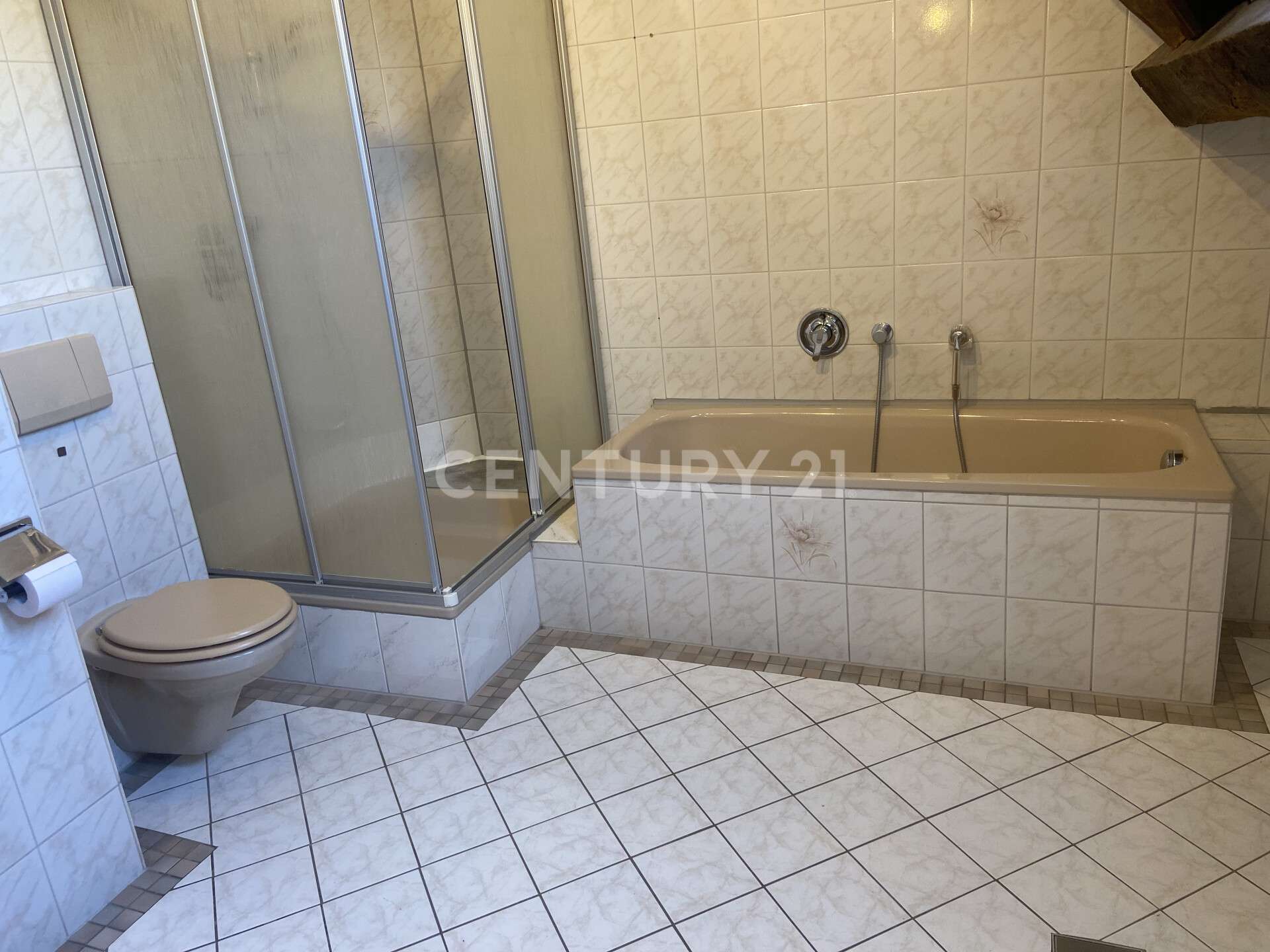 Immobilie in Kirchhundem - Landliebe pur! Historisches Fachwerkhaus im Herzen des Sauerlands! - Bild 1