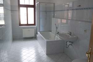 Große Küche + TAGESLICHTBAD mit WANNE/DUSCHE - SÜDBALKON – Limbacher Straße 77, 9113 Kaßberg, Chemnitz – Vorschaubild 4